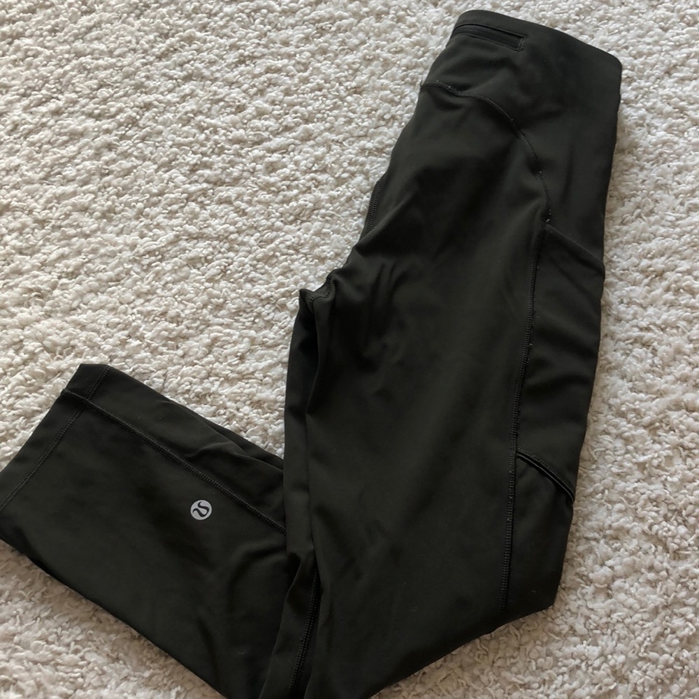 LULULEMON RARE olive green cropped leggings size 4